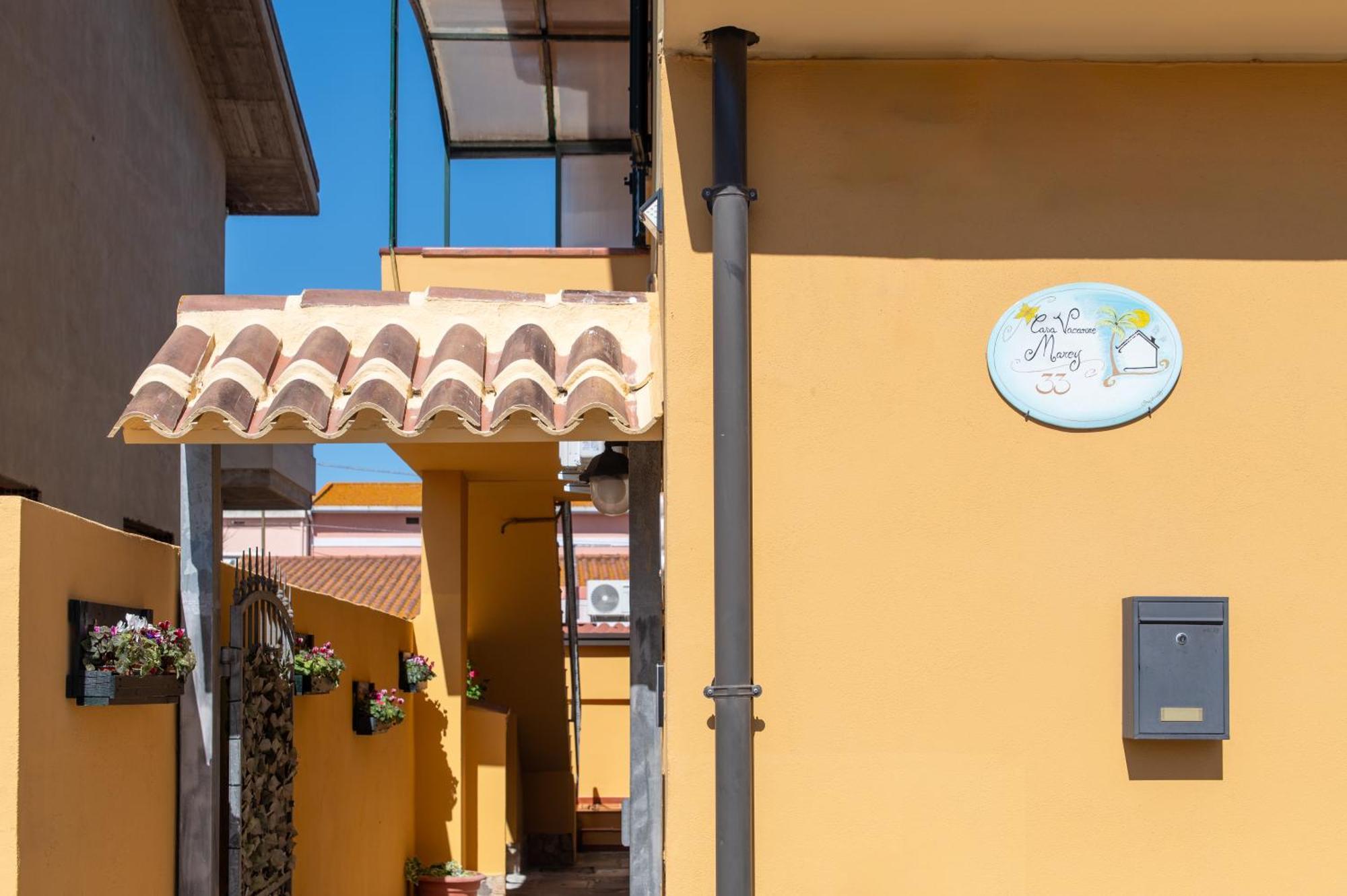 Casa Marcy Apartment Oristano Exterior photo